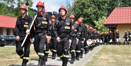 Końcowy przemarsz Młodzieżowych Drużyn Pożarniczych